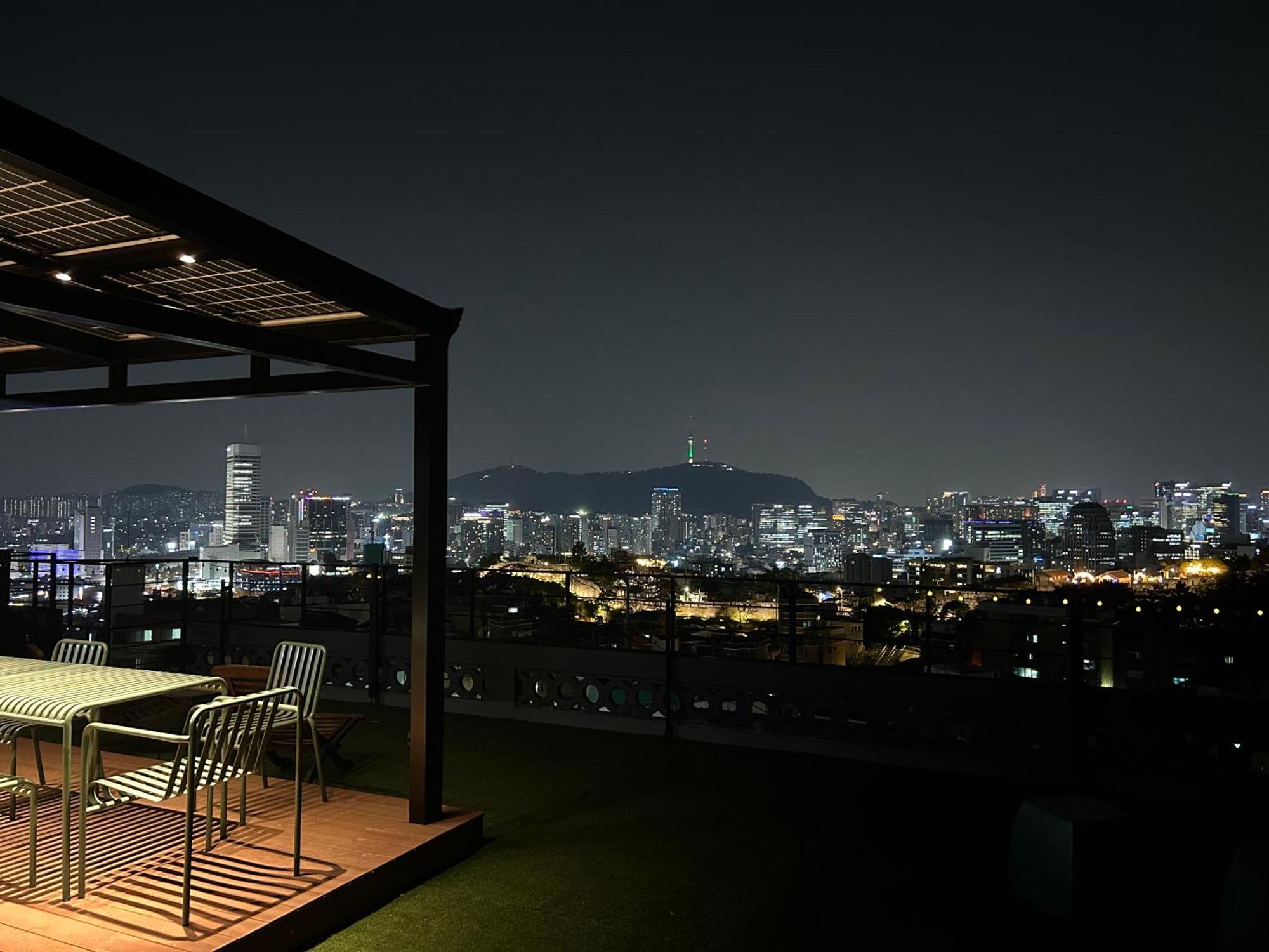 낙산 발코니 아파트 *